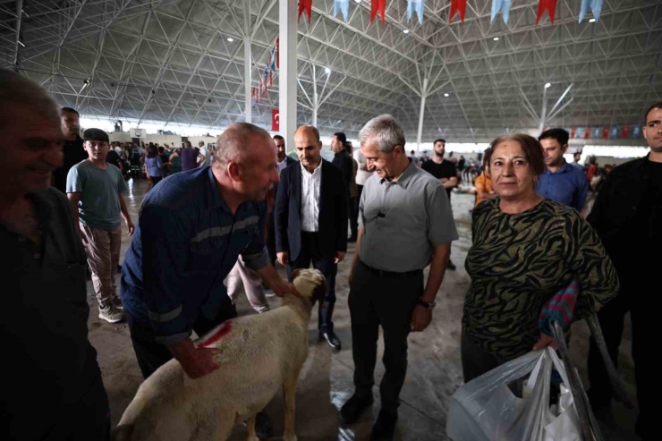 Tahmazoğlu Kurban Kesim Alanlarını Ziyaret Etti