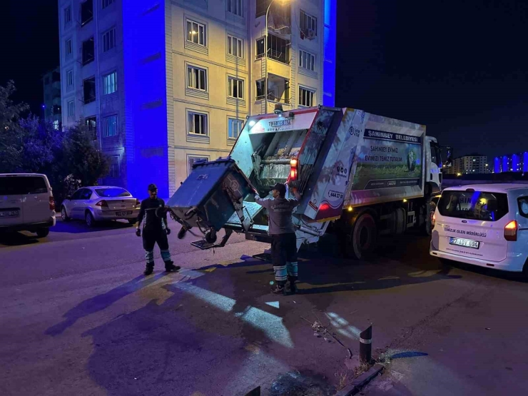 Şahinbey’de Temizlik İşleri Ekipleri, Bayram Boyunca Görev Başındaydı