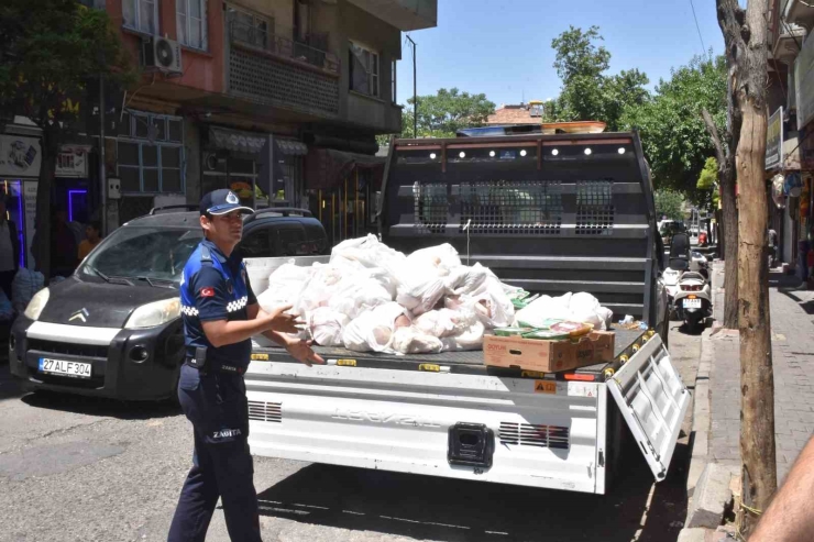 Şahinbey Belediyesi Zabıta Ekipleri Vatandaşın Sağlığı İçin Çalışıyor