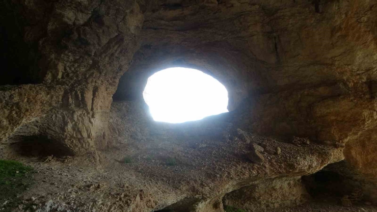 50 Milyon Yıllık “küçükkürne Mağaraları” Şaşırtıyor