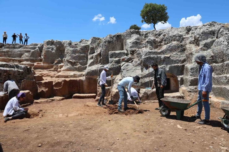 Diyarbakır’da Roma Dönemine Ait 60 Çocuk Mezarı Bulundu