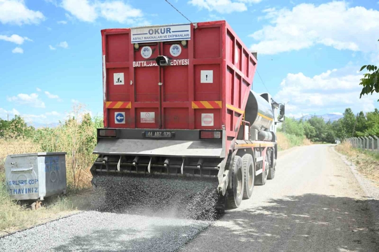 Battalgazi’de 30 Kilometre Sathi Asfalt Serimi Gerçekleştirdi