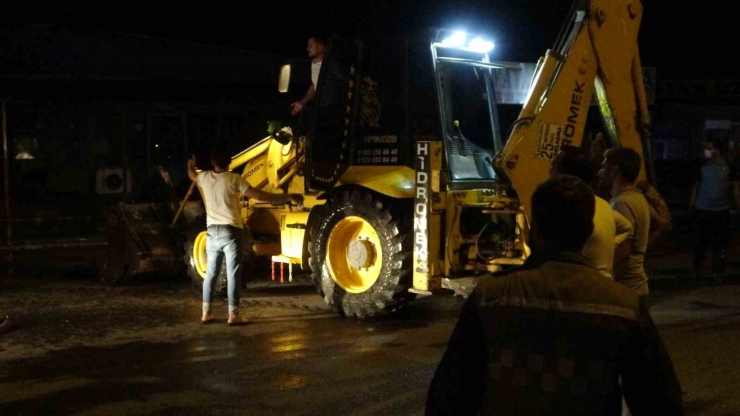 Malatya’da Konteyner Çarşıda Yangın