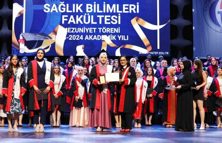Gaün’de Sağlık Bilimleri Fakültesi Mezuniyet Töreni Düzenlendi