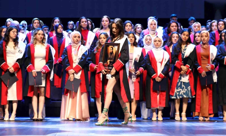 Gaün’de Sağlık Bilimleri Fakültesi Mezuniyet Töreni Düzenlendi