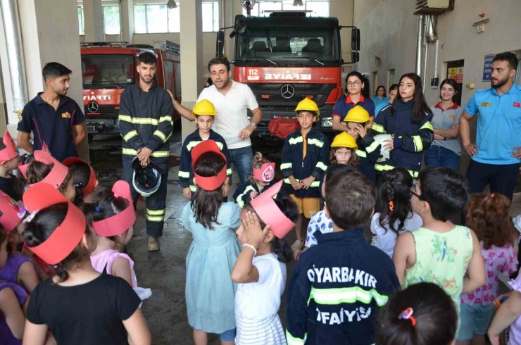 Diyarbakır’da Çocuklara İtfaiye Eğitimi Verildi