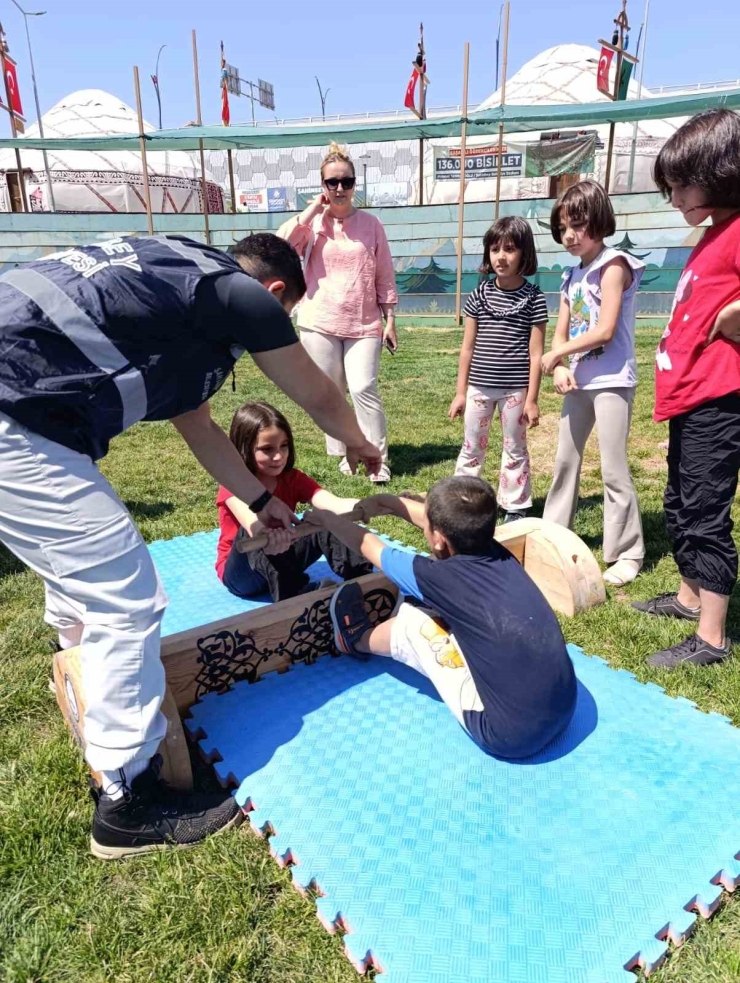 Şahinbey’de Gençler Ve Çocuklar 15 Temmuz’u Spor Etkinlikleri İle Kutladı