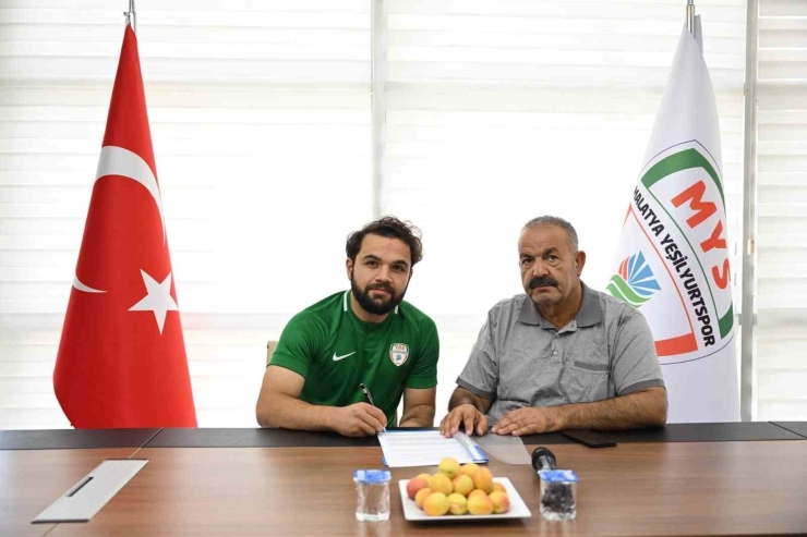 Malatya Yeşilyurtspor, Dış Transferde 2 Futbolcuyu Renklerine Bağladı