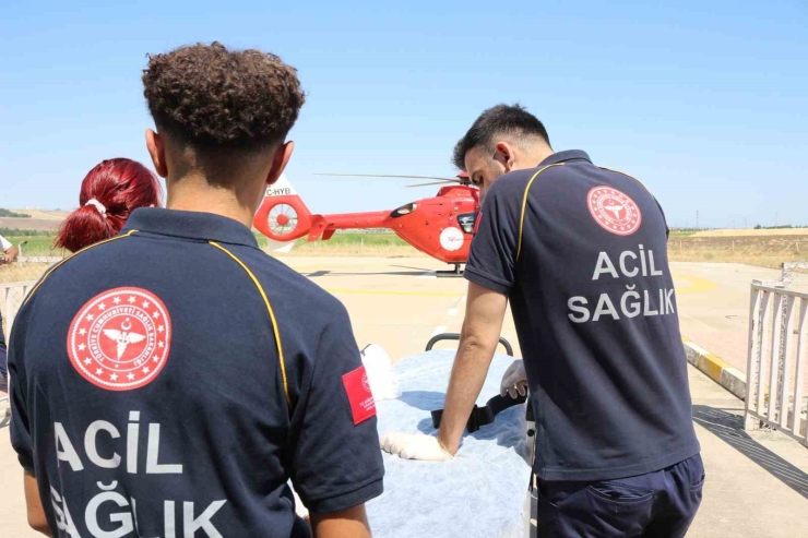 Diyarbakır’da Kalp Krizi Geçiren 72 Yaşındaki Adam Ambulans Helikopterle Hastaneye Sevk Edildi