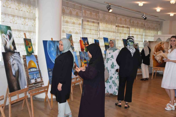 Şahinbey’de Kursiyerler Resimlerini Sergiledi