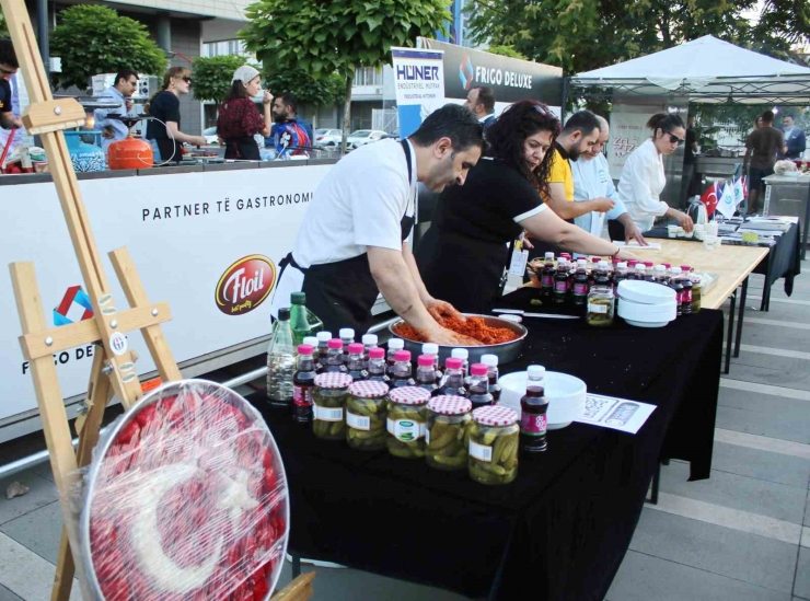 Kosova Gastronomi Festivali’nde Türkiye Rüzgarı