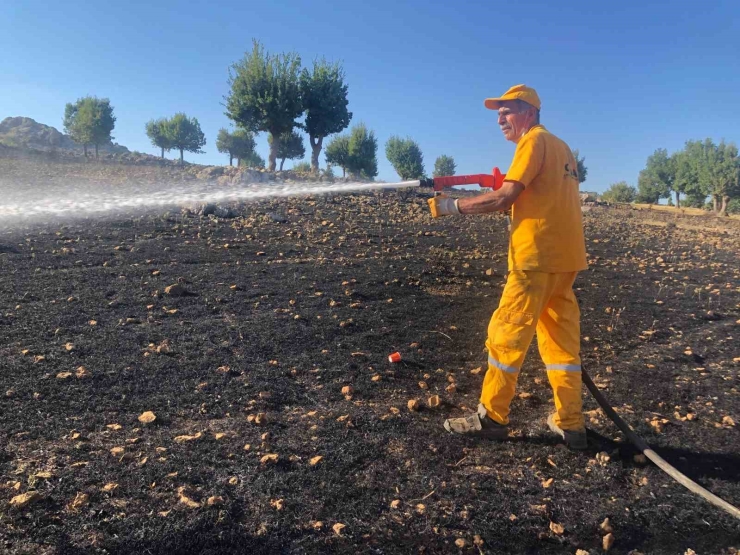 Örtü Yangınında 40 Hektar Alan Küle Döndü