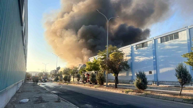 Gaziantep’te Halı Fabrikasında Yangın