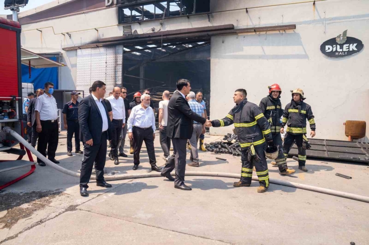 Yılmaz, Halı Fabrikasındaki Yangın İle İlgili İncelemelerde Bulundu