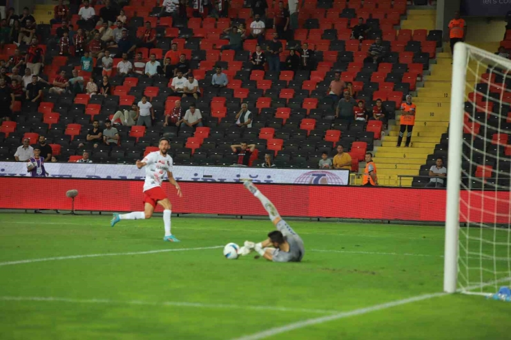 Trendyol Süper Lig: Gaziantep Fk: 0 - Samsunspor: 1 (maç Devam Ediyor)