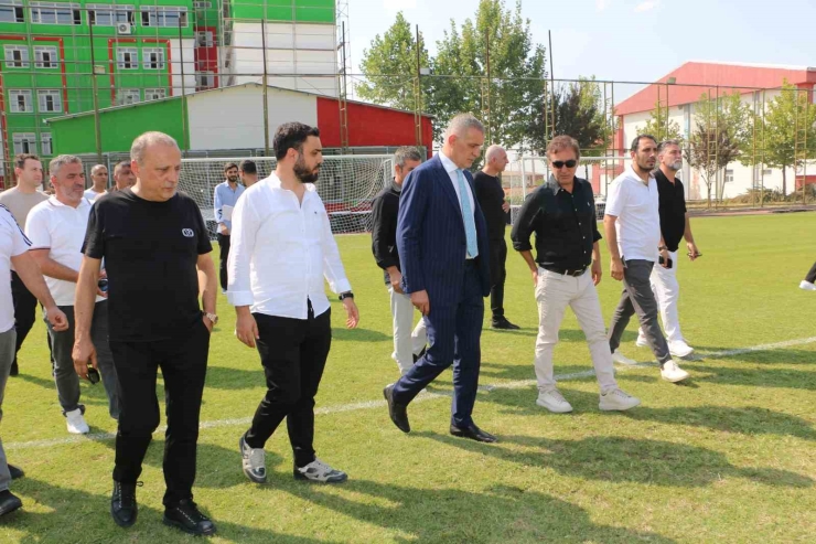 Tff Başkanı Hacıosmanoğlu, Amedspor Tesislerini Ziyaret Etti