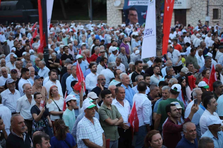 Özgür Özel’den Gaziantep’te Fıstık Mitingi