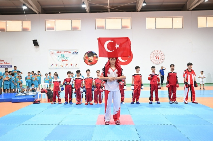 Yeşilyurt Yaz Spor Okulları’nda Bin 937 Sporcuya Eğitim Verildi