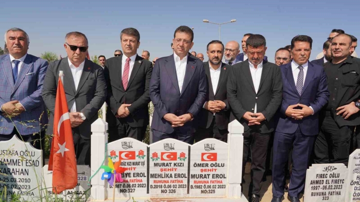 İbb Başkanı İmamoğlu Deprem Şehitliğini Ziyaret Etti