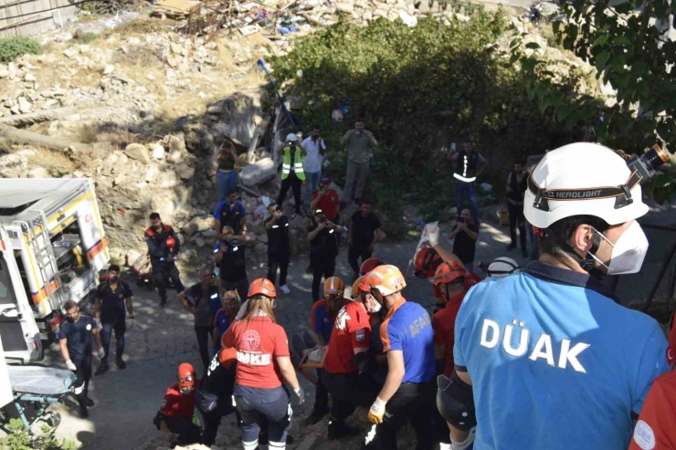 Dicle İlçesinde 61 Personelle Gerçeği Aratmayan Deprem Tatbikatı