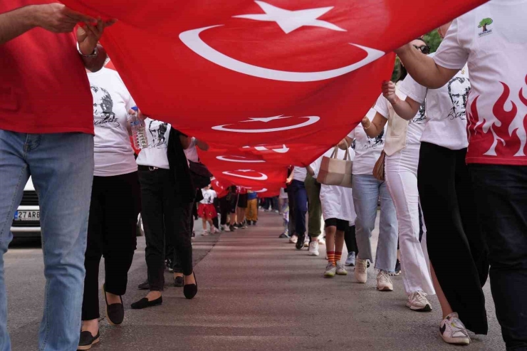 Yılmaz’dan Fener Alayına Davet