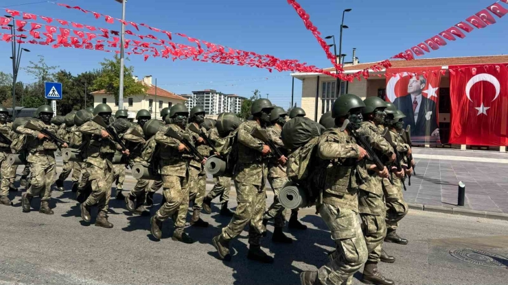 Gaziantep’te Zafer Bayramı Kutlandı