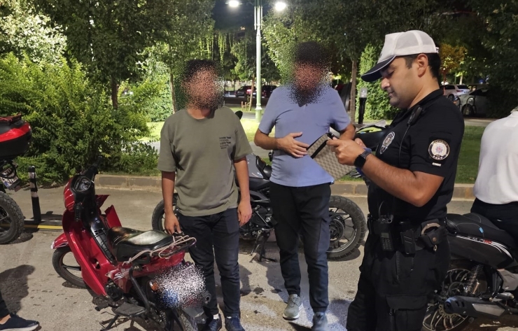 Gaziantep’te 128 Motosiklet Sürücüsüne 609 Bin Tl Ceza