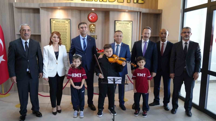 Gaziantep’te Bin 490 Okulda 750 Bin Öğrenci Ders Başı Yaptı