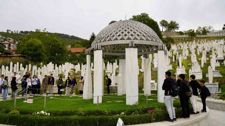 Büyükşehir İle Başarılı Öğrenciler Bosna-hersek’te