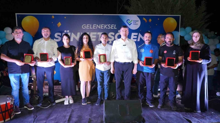 Geleneksel Sünnet Şöleninde 267 Çocuk Sünnet Edildi