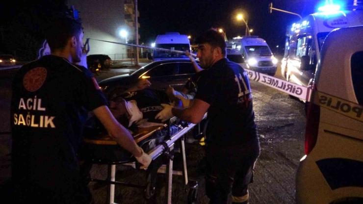 Malatya’da Otomobil İle Çarpışan İşçi Servisi Devrildi: 1 Ölü, 13 Yaralı