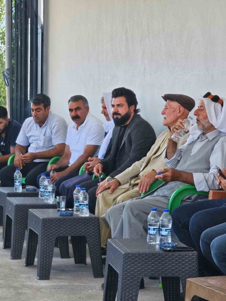 Diyarbakır’da Husumetli Aileler İş Adamı Çubuk’un Araya Girmesiyle Barıştırıldı