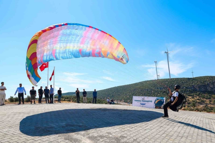 Gaziantep’te Gökyüzü Şenliği: "ilk Yamaç Paraşütü Festivali Başladı"