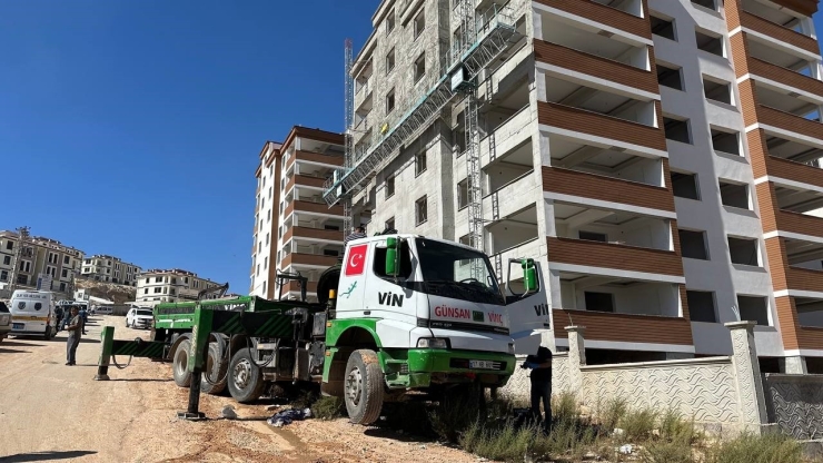 Devrilen Vincin Altında Kalan İşçi Hayatını Kaybetti