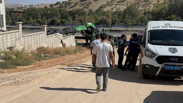 Devrilen Vincin Altında Kalan İşçi Hayatını Kaybetti