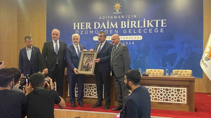 Milli Eğitim Bakanı Tekin, Adıyaman’da İstişarelerde Bulundu