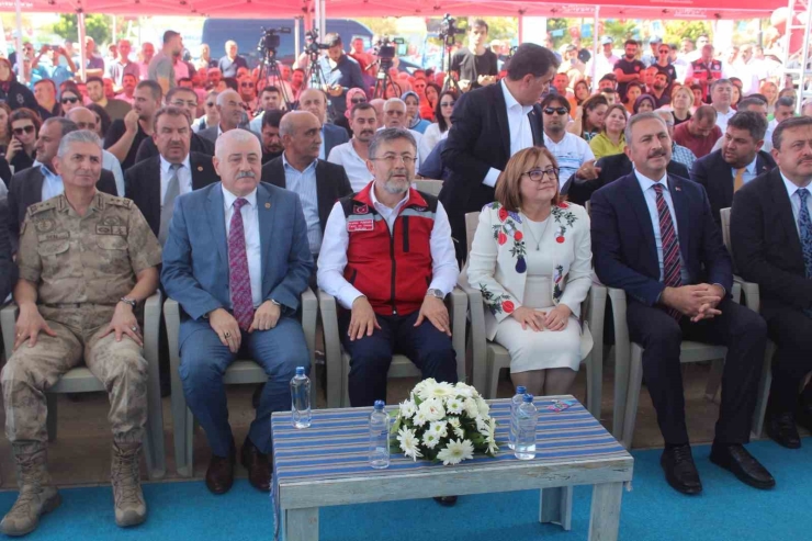 Bakan Yumaklı, Gaziantep’te Çiftçiye Mazot Desteği Programına Katıldı