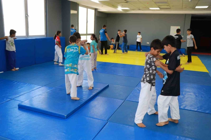 Şanlıurfa’da Minikler Judo Kursu İle Gelişimlerine Katkı Sağlıyor