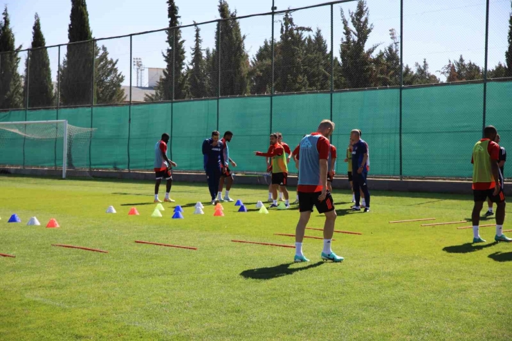 Selçuk İnan: "taraftarlarımızla Beraber Bu Maçı Kazanacağımız"