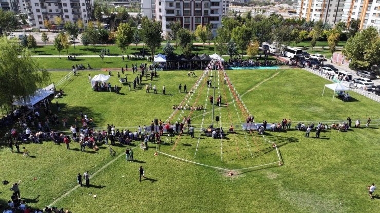 19. Uluslararası Turgut Özal Karakucak Güreşleri Coşkulu Bir Törenle Başladı