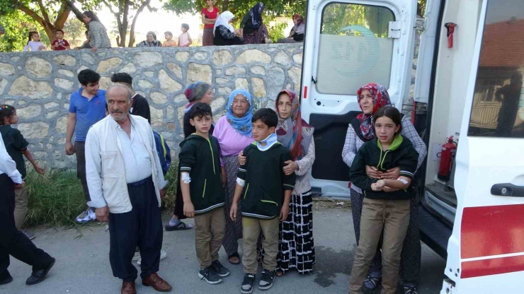 Malatya’da Belediye Otobüsü İle Öğrenci Servisi Çarpıştı: 25 Yaralı