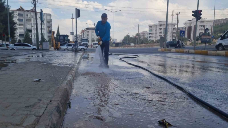 Adıyaman’daki Cadde Ve Sokaklarda Temizlik Seferberliği