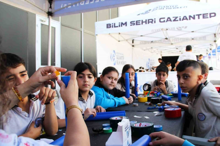 Astrofest’in İkinci Durağı Bilim Şenliği Yoğun İlgi Görüyor