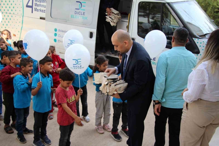 Dicle Elektrik 4m Ekipleri 6 İlde 4 Yılda 420 Bin Kilometre Yol Kat Etti