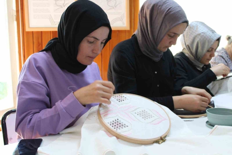 Şehitkamil’deki Kadınlara Bireysel Gelişim Desteği