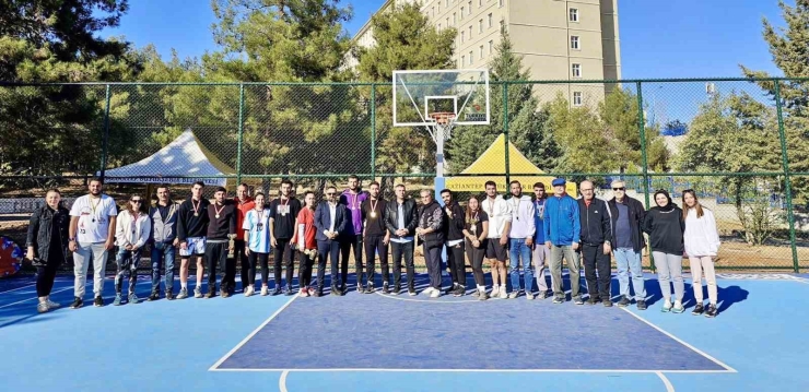 Cumhuriyet Bayramı Etkinlikleri Kapsamında Gaün’de Basketbol Turnuvası Düzenlendi