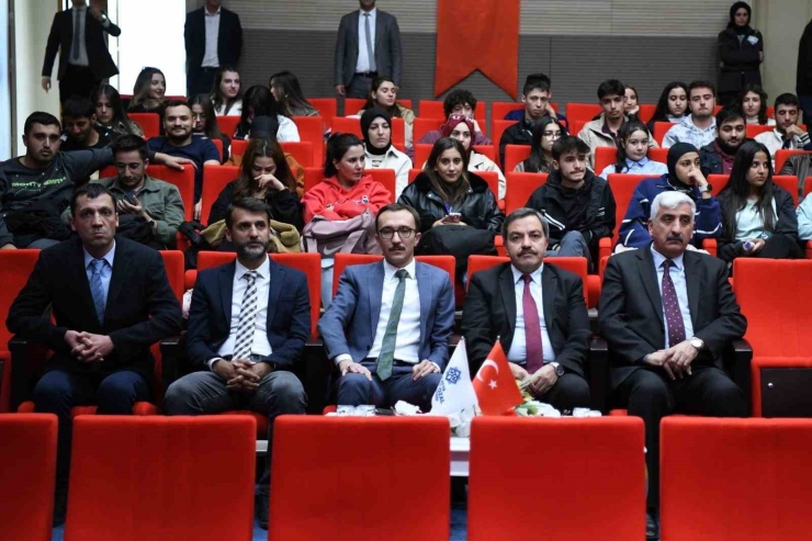 Mtü’de Cumhuriyetin 101. Yılı Konferansı