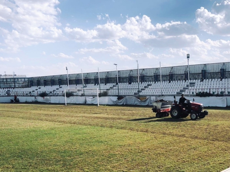 Şilbe Spor Tesisleri 2 Nolu Çim Saha Yenilendi