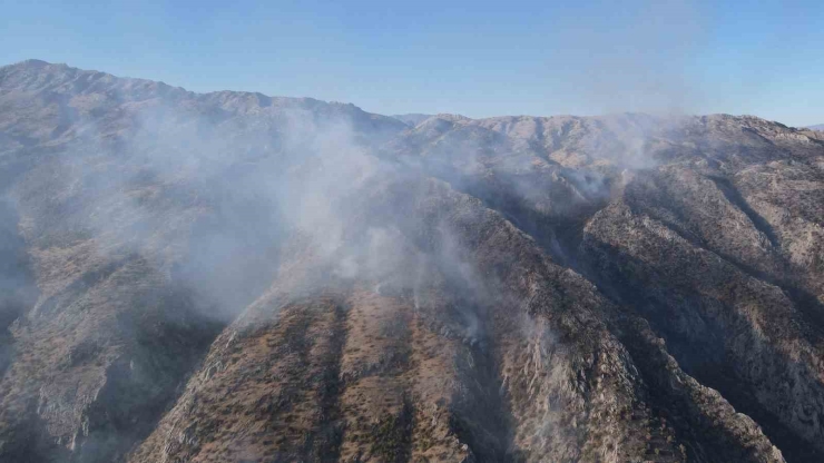 Adıyaman’da 2 Gündür Süren Orman Yangını Devam Ediyor