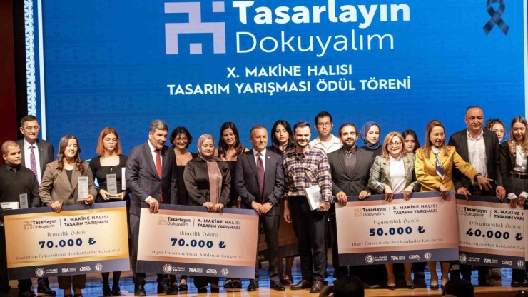 Makine Halısı Tasarım Yarışması’nda Dereceye Girenler Ödüllendirildi